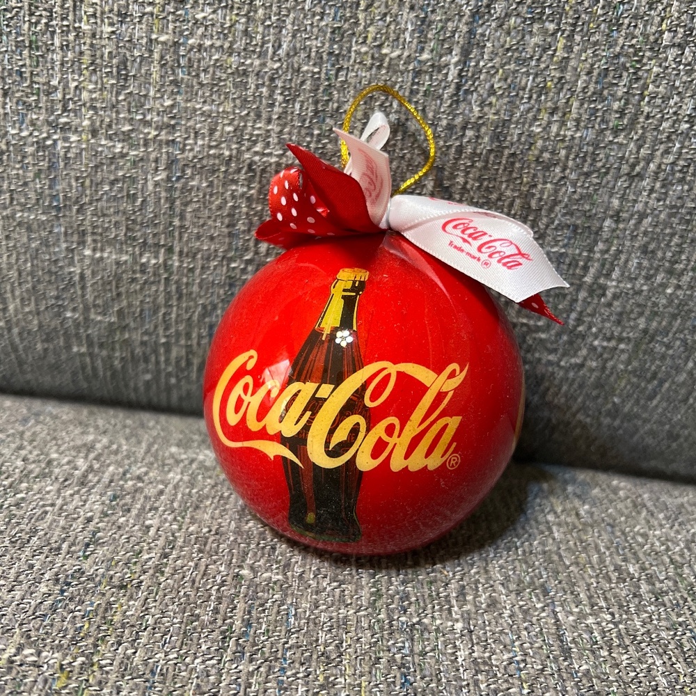 1993 Christmas Holiday Coca Cola Ornament